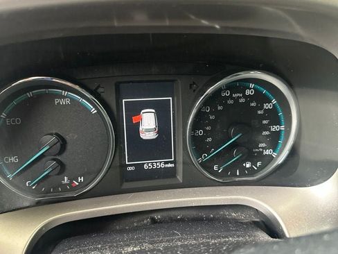 Used 2017 Toyota RAV4 XLE w/ Carpet Mat Package AWD/4WD image 23