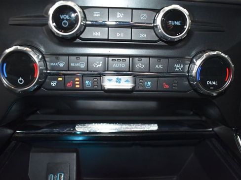 Used 2021 Ford F150 Lariat w/ Equipment Group 502A High image 33