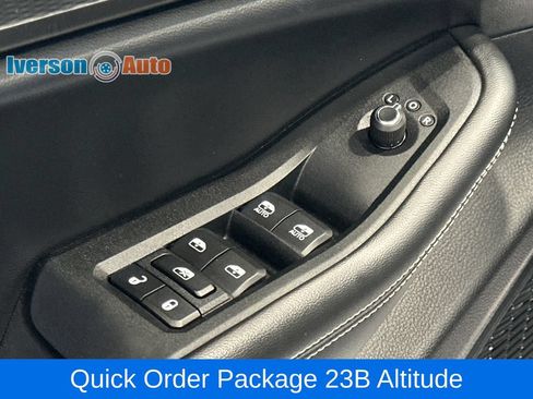 Used 2023 Jeep Grand Cherokee L Laredo AWD/4WD image 16