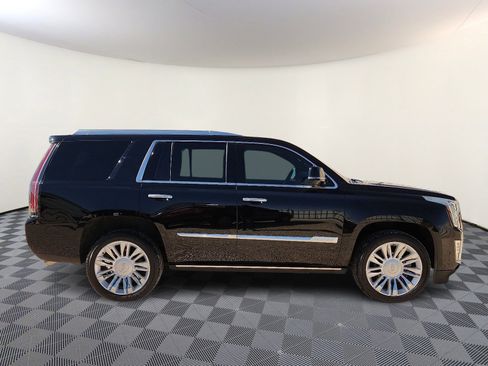 Used 2019 Cadillac Escalade Platinum image 5
