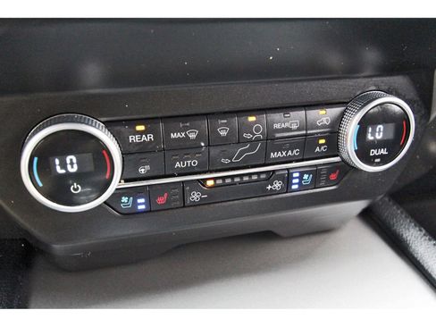 Used 2020 Ford Expedition XLT w/ Equipment Group 202A image 27