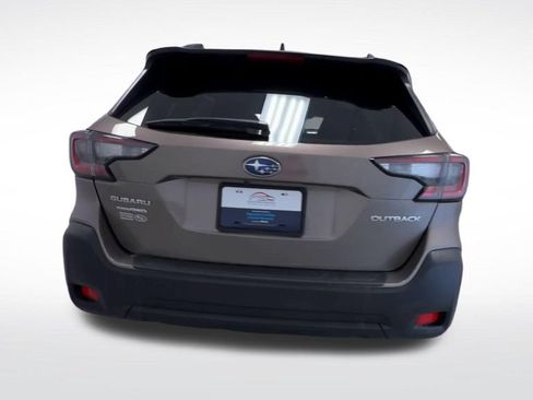 Used 2024 Subaru Outback Premium AWD/4WD image 7