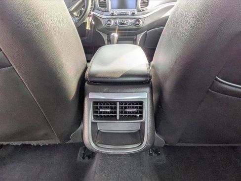 Used 2016 Chevrolet Impala LT w/ Convenience Package image 13