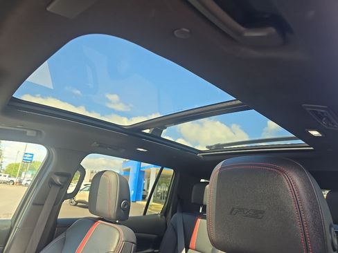 Certified 2024 Chevrolet Traverse RS AWD/4WD image 14