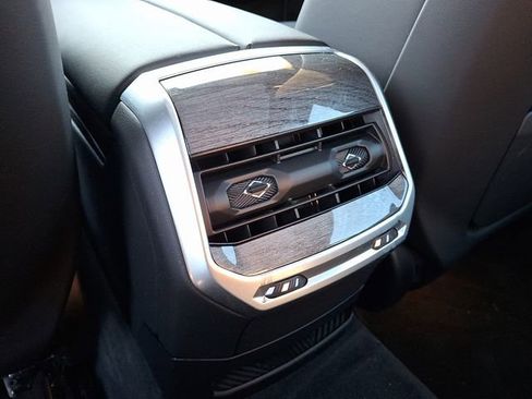 Certified 2025 BMW 740i xDrive image 11