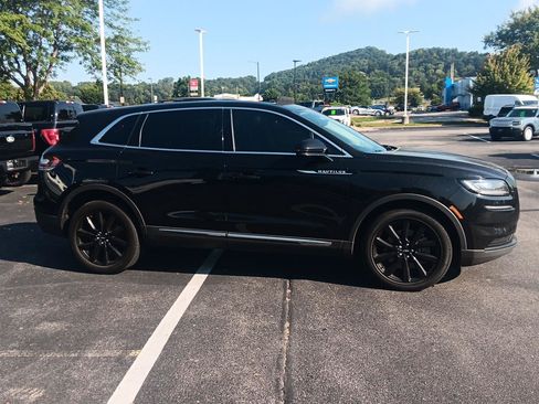 Used 2023 Lincoln Nautilus Reserve w/ Monochromatic Package AWD/4WD image 3