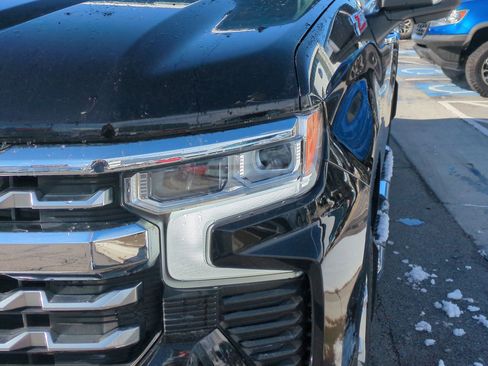 Used 2022 Chevrolet Silverado 1500 LTZ w/ LTZ Premium Package image 13