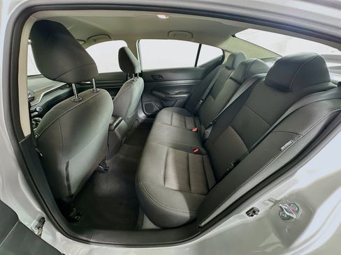 Used 2024 Nissan Altima 2.5 SV image 25