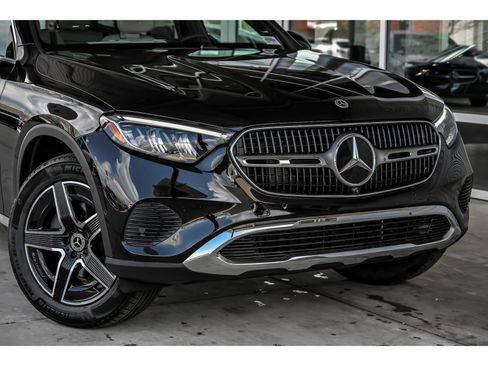 New 2026 Mercedes-Benz GLC 300 4MATIC image 2