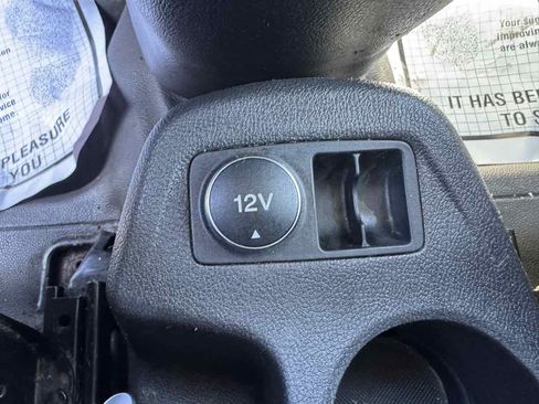 Used 2015 Ford Transit Connect XL image 15