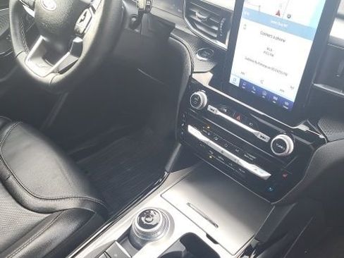 Used 2022 Ford Explorer ST w/ ST Street Pack image 7