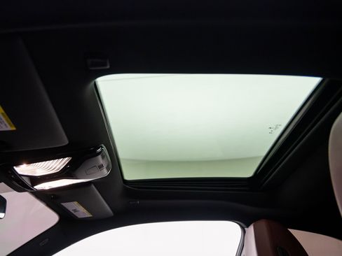 Used 2025 BMW M240i xDrive M240i w/ Premium Package image 18