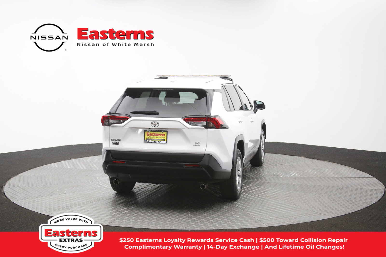 Used 2023 Toyota RAV4 LE AWD/4WD image 38