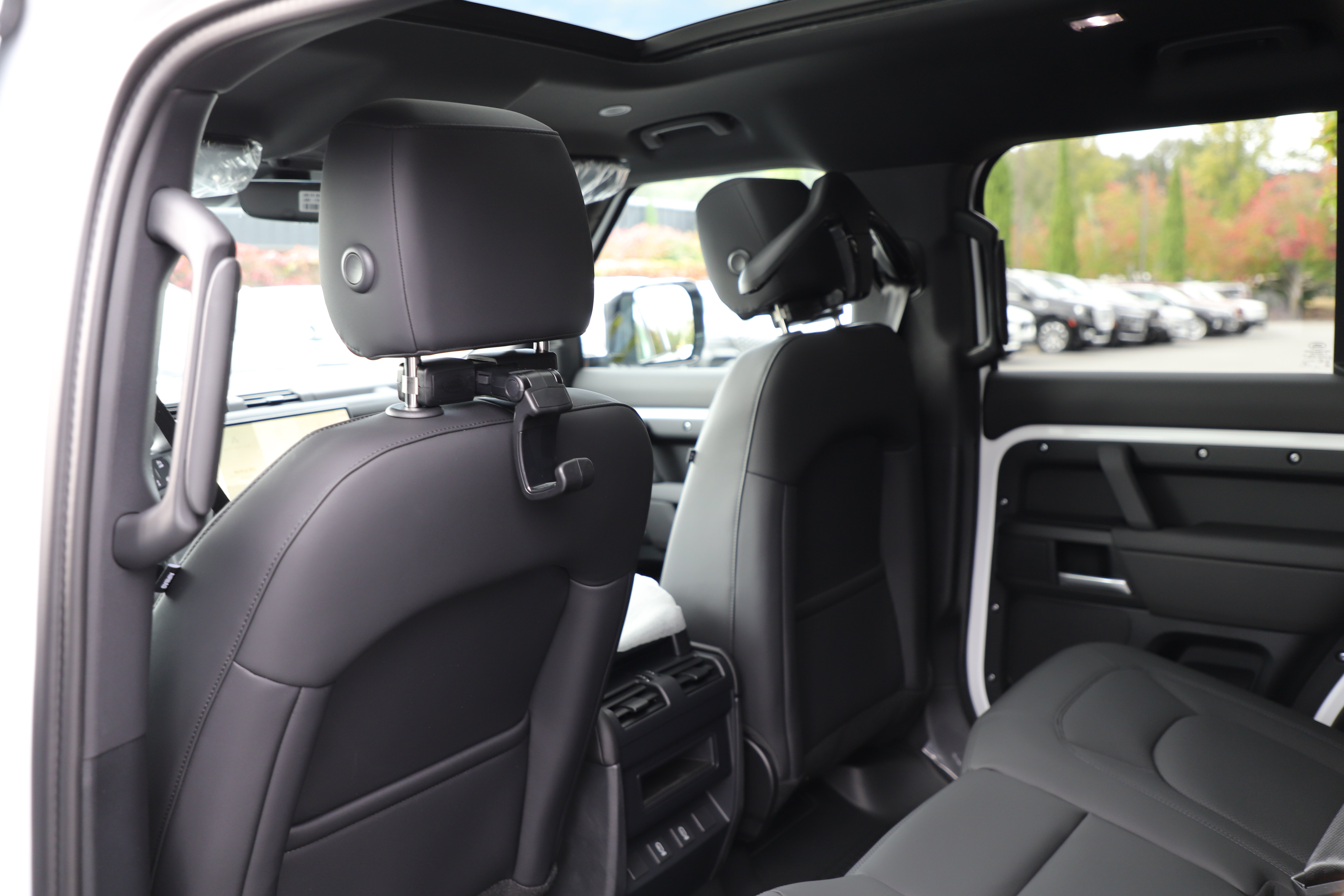 New 2026 Land Rover Defender 110 S AWD/4WD image 17