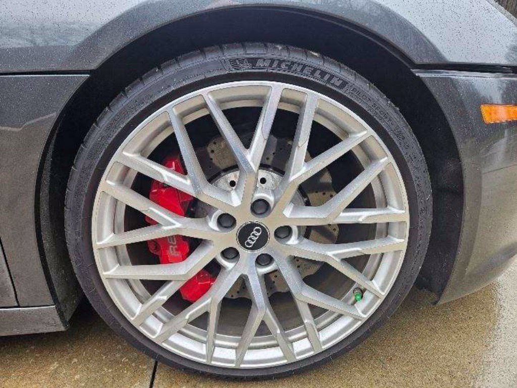 Used 2017 Audi R8 V10 w/ Carbon Exterior Package AWD/4WD image 23