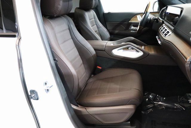 Used 2022 Mercedes-Benz GLS 580 4MATIC image 25