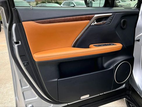 Used 2022 Lexus RX 350L FWD w/ Premium Package image 21