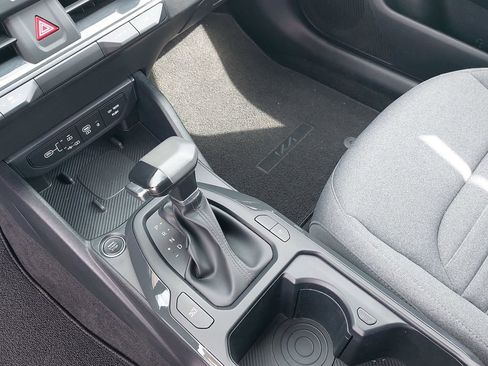 Used 2025 Kia K4 EX image 20