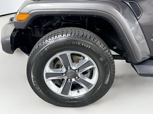 Used 2021 Jeep Wrangler Unlimited Sahara AWD/4WD image 43
