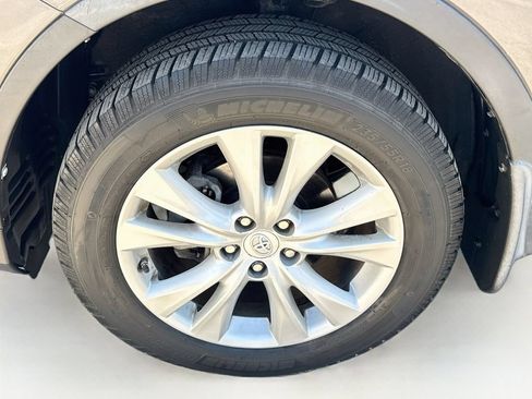 Used 2015 Toyota RAV4 Limited w/ Technology Package AWD/4WD image 38