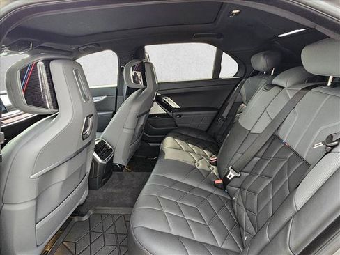 Used 2025 BMW 760i xDrive w/ Executive Package AWD/4WD image 17
