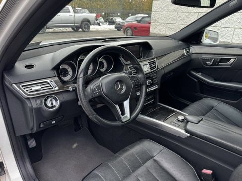 Used 2014 Mercedes-Benz E 550 4MATIC Sedan w/ Premium 1 Package image 6