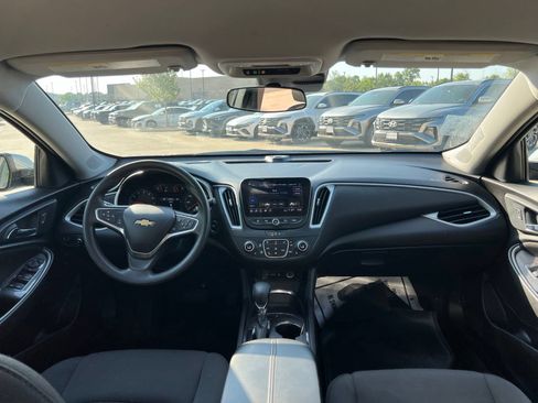 Used 2023 Chevrolet Malibu LT FWD image 19