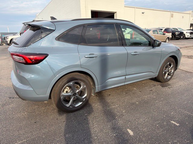 Used 2024 Ford Escape ST-Line w/ Tech Pack #1 FWD image 13