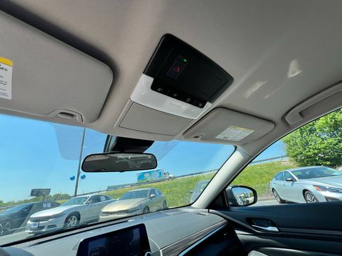 Used 2025 Nissan Altima 2.5 SV image 30