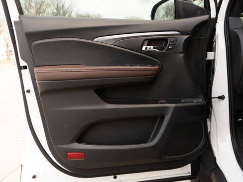 Used 2025 Honda Ridgeline RTL+ image 37