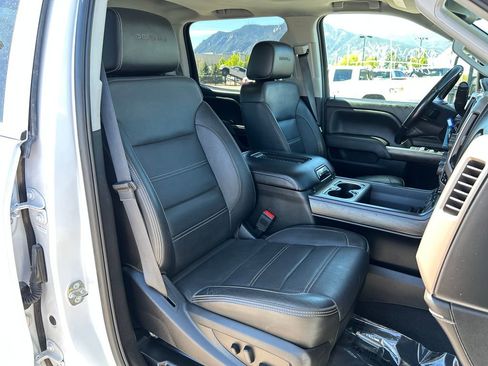 Used 2019 GMC Sierra 3500 Denali w/ Duramax Plus Package image 21