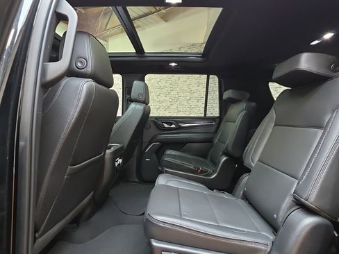 Used 2022 GMC Yukon XL Denali image 19