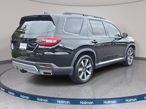 Used 2023 Honda Pilot Elite image 6
