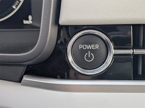 New 2025 Mitsubishi Outlander SEL image 33