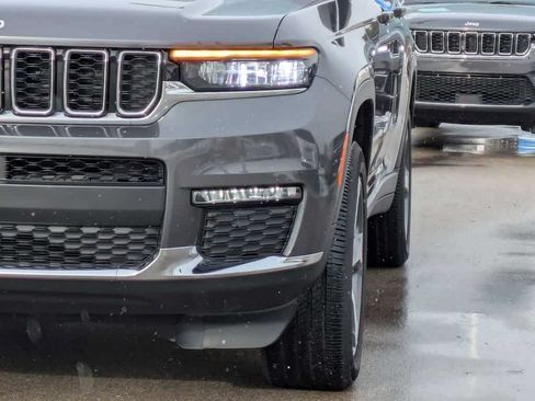 Used 2025 Jeep Grand Cherokee L Limited w/ Trailer Tow Package AWD/4WD image 10