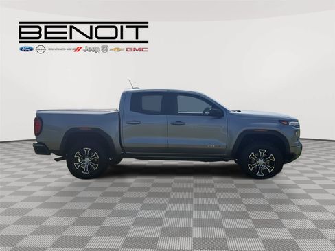 Used 2023 GMC Canyon AT4 w/ AT4 Premium Package AWD/4WD image 13