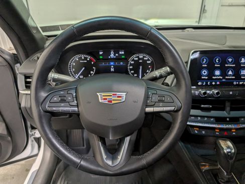 Used 2025 Cadillac CT4 Premium Luxury image 15