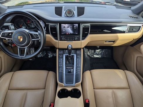 Used 2018 Porsche Macan image 6