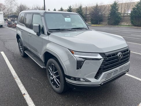 New 2026 Lexus GX 550 image 4