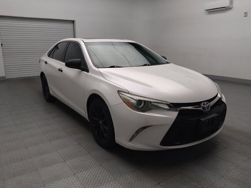 Used 2017 Toyota Camry FWD image 13