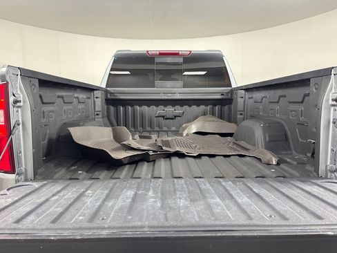 Used 2025 Chevrolet Silverado 1500 LT Trail Boss w/ Convenience Package II AWD/4WD image 32