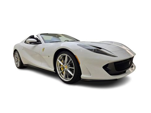 Used 2022 Ferrari 812 GTS image 3