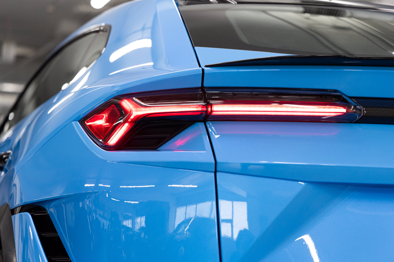 Used 2024 Lamborghini Urus Performante AWD/4WD image 26