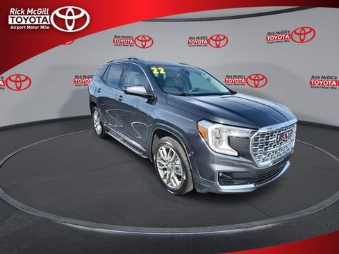 Used 2022 GMC Terrain Denali w/ Denali Premium Package AWD/4WD image 2