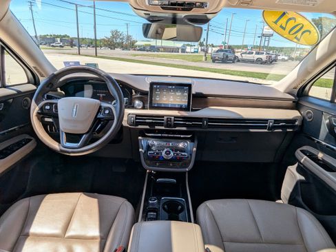 Used 2021 Lincoln Corsair Reserve w/ Equipment Group 201A AWD/4WD image 17