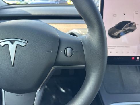 Used 2021 Tesla Model 3 Long Range image 16