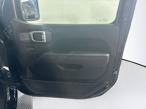 Used 2023 Jeep Wrangler Sahara w/ Cold Weather Group image 30