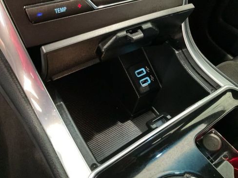 Used 2019 Ford Edge ST image 14