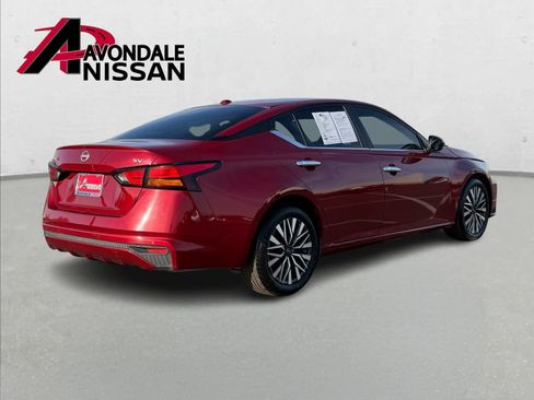 Certified 2024 Nissan Altima 2.5 SV image 7