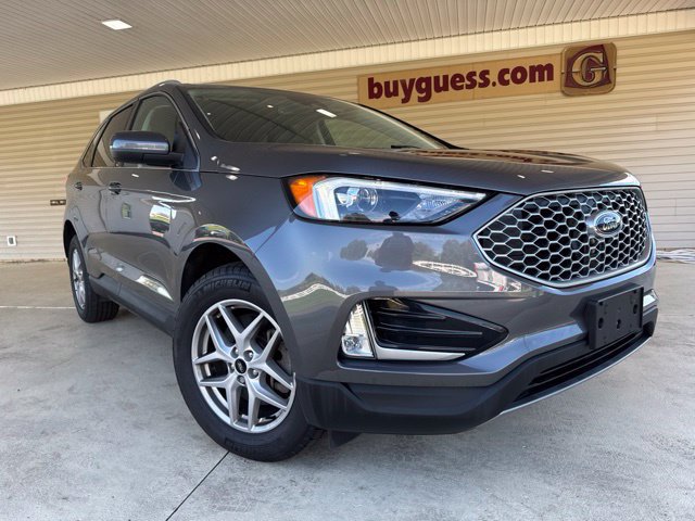 Used 2023 Ford Edge SEL w/ Convenience Package AWD/4WD image 2